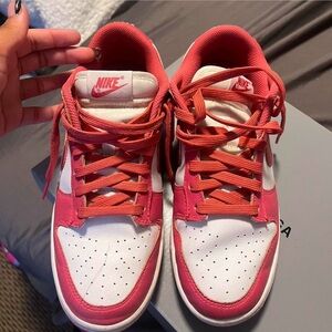 Archeo pink Nike dunks